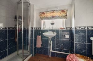 Photo 13- click for photo gallery